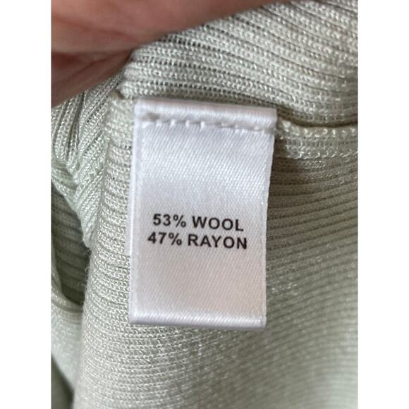 St. John Sage Scoop Neck Sleeveless Wool Blend Knit Top Women's SIze L - Picture 5 of 6